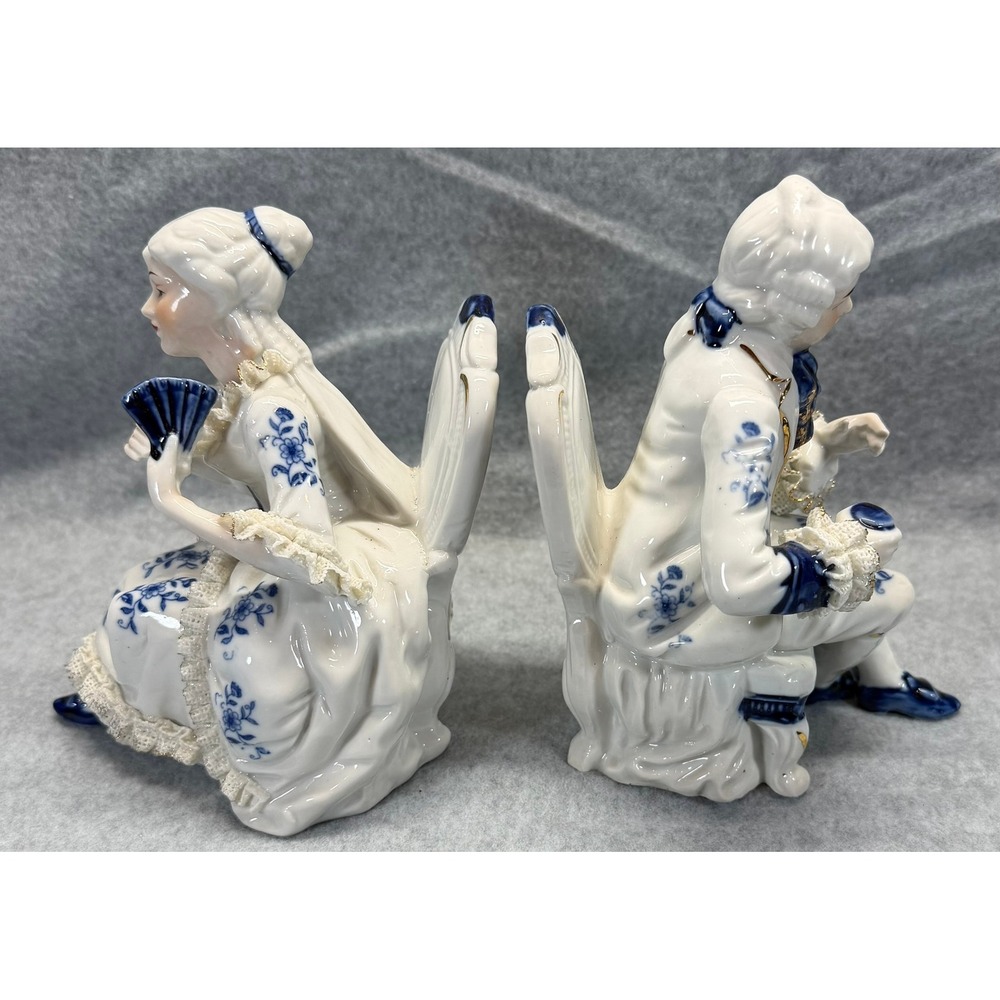 Vintage Blue and White Porcelain Victorian Couple Figurines Gold Gilt Set of 2 - Picture 4 of 16
